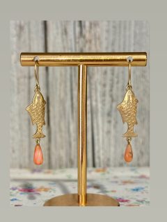 Fish 🐠 #gold #earring #coral #monicagjewels🍇🍎🍓🍒🥕
