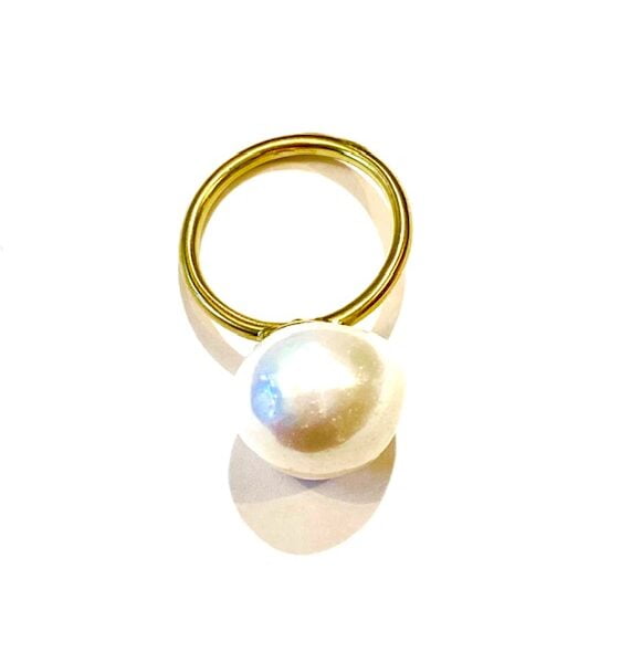 Snow ball ring